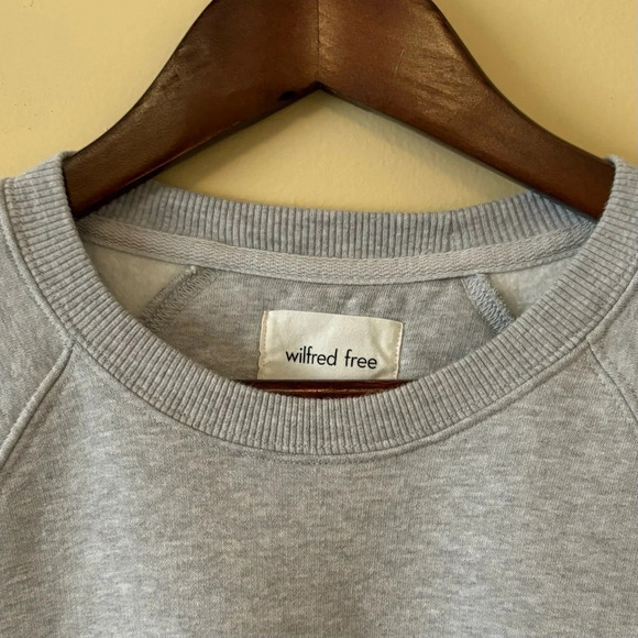 Wilfred| Cute & Cozy 2XS Light Grey Cropped Fleece Sweatshirt - Picture 4 of 6